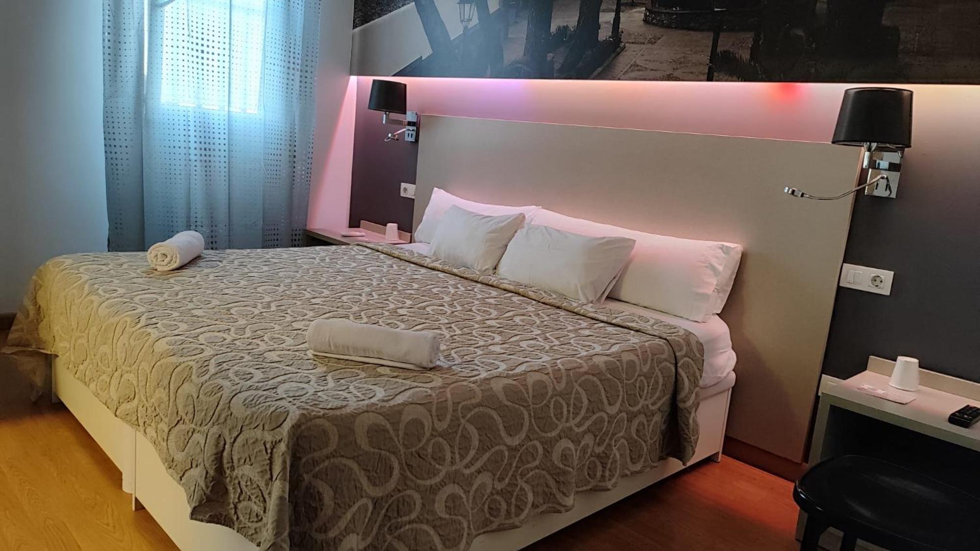 Hello Villarreal Suites Vila-real ภายนอก รูปภาพ